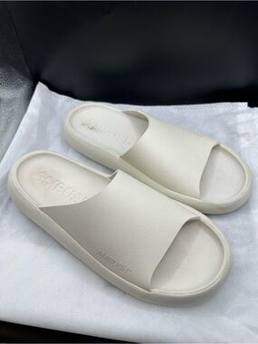 AMBUSH Cream Slide Sandals EU42